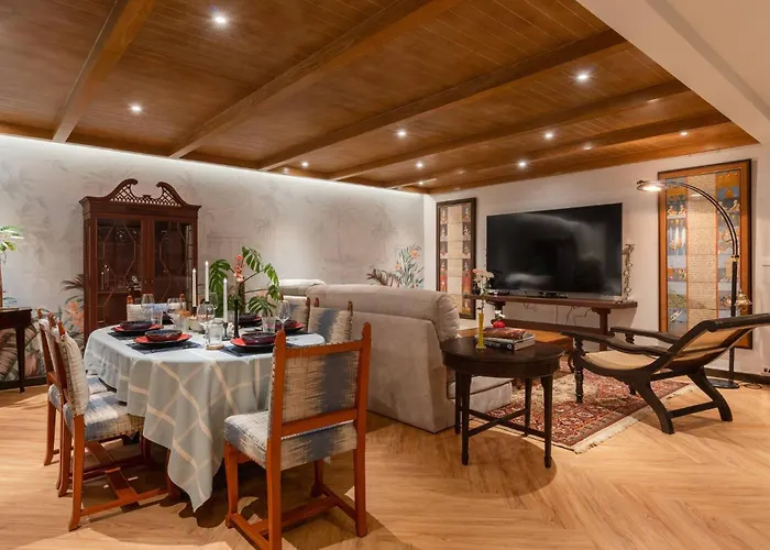 Apartment Presidential | 5 Min Bts, Sun-room| 159sqm Bangkok