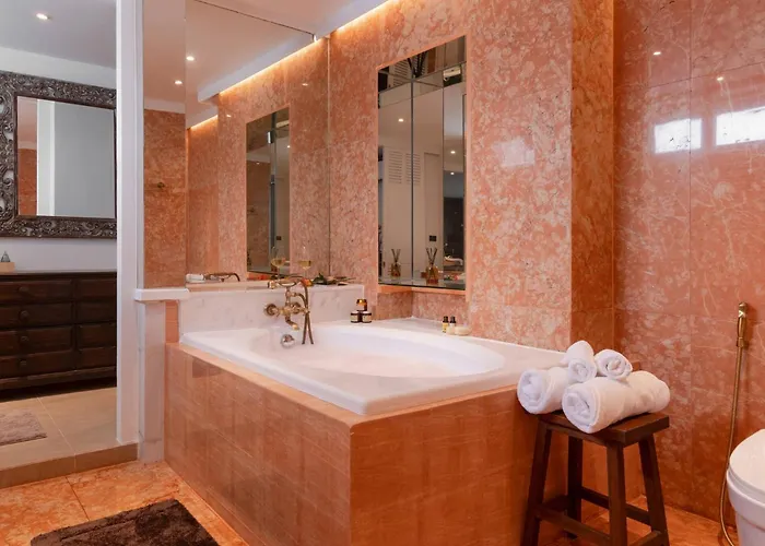Apartment Presidential | 5 Min Bts, Sun-room| 159sqm Bangkok