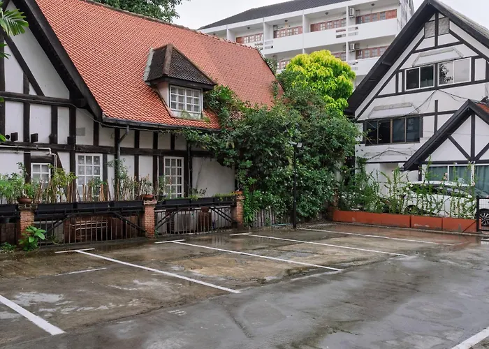 Apartment Presidential | 5 Min Bts, Sun-room| 159sqm Bangkok